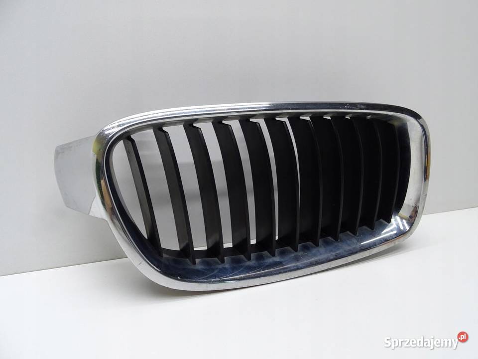 ATRAPA GRILL NERKA PRAWY PRAWA PRZÓD PRZEDNIA