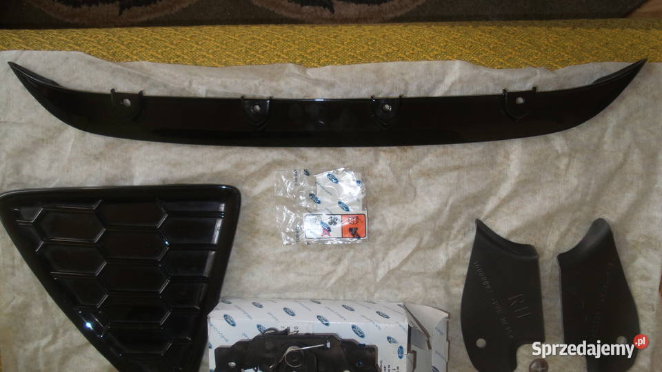 Ford Focus III ST kratka lewaakcesoria