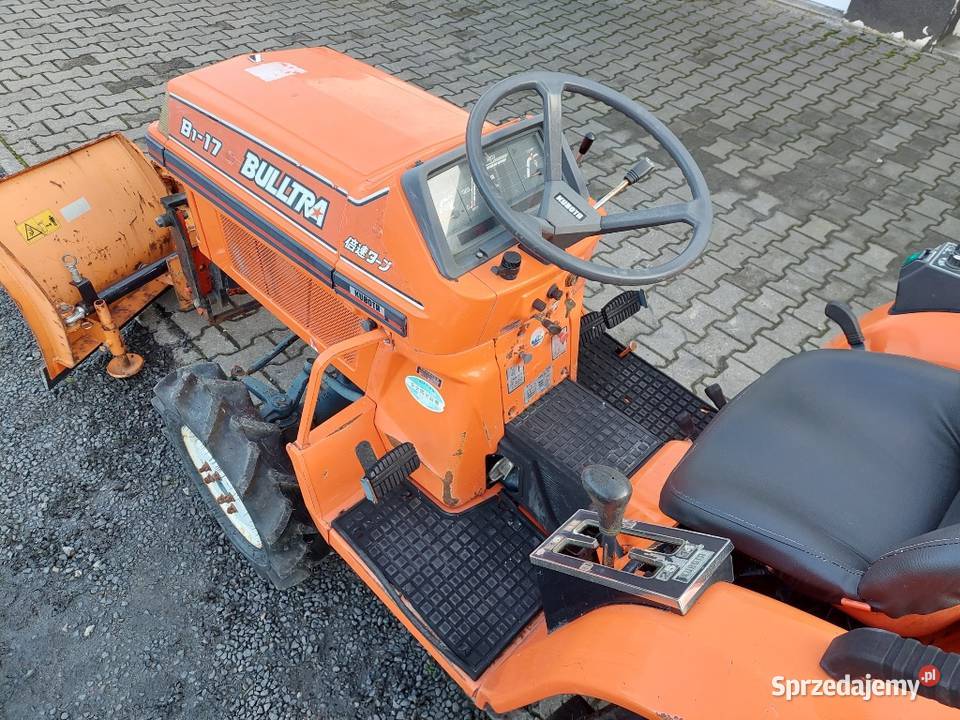Ciągnik ogrodniczy Kubota Bulltra B117 4x4 wielkopolskie Łubowo