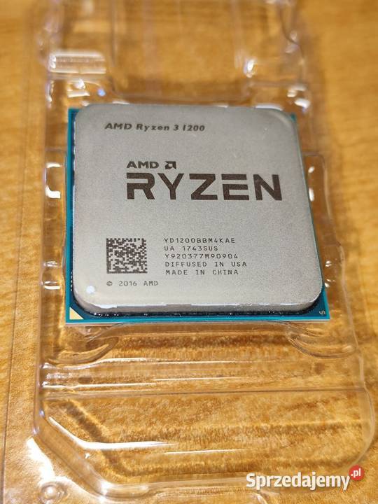 Procesor RYZEN 3 1200 AMD