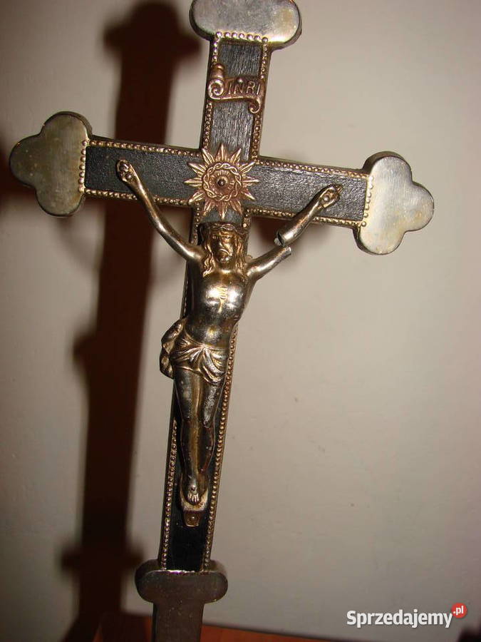 stary krzyż krucyfiks
