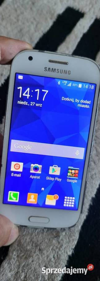 Komórkowy samsung galaxy ace4
