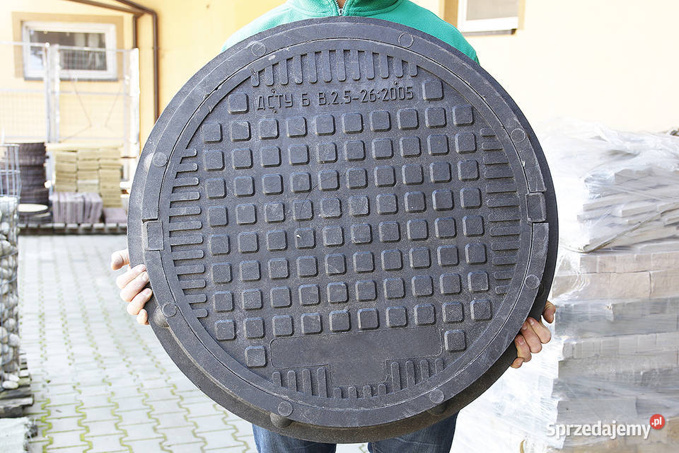 Właz pokrywa PLASTIKOWY do studni Studzienki Cieśle sprzedam