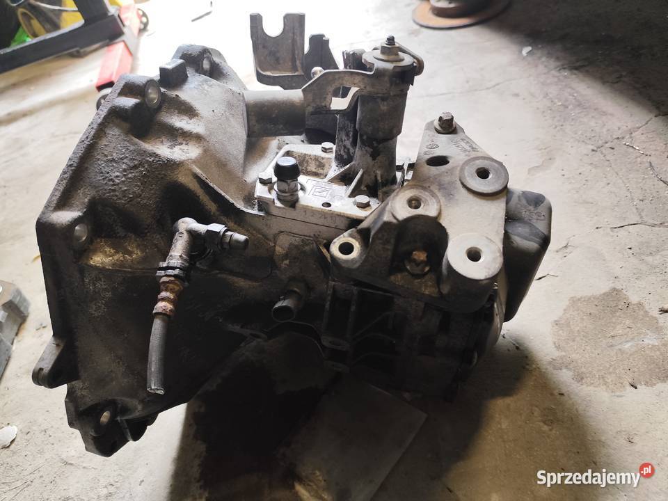 Skrzynia biegów Zafira b 16 Z16XER Rok produkcji 2010 Piaski