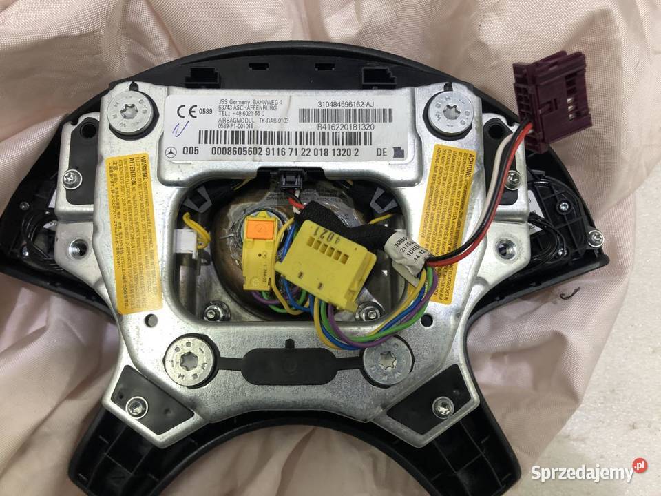 DESKA KOKPIT AIRBAG PASY MERCEDES W204 EUROPA osobowe