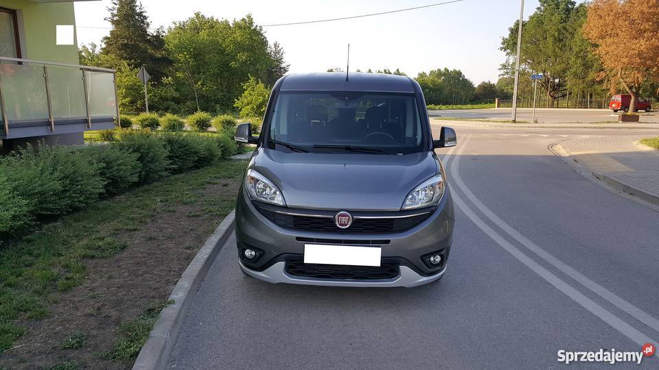 Fiat Doblo Lift Lounge 20JTDM 135 NAVI ALU 45