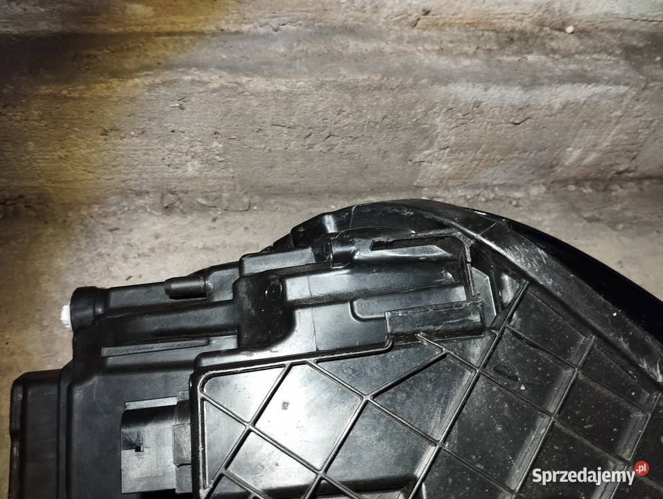 Uszkodzony Reflektor Lampa Prawa Audi Q5 SQ5 80A