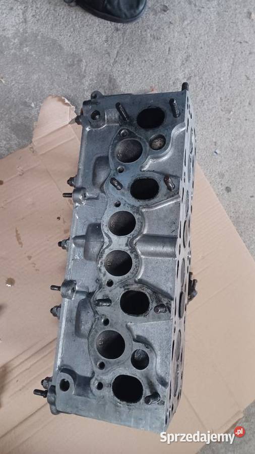 GŁOWICA CYLINDRÓW VW T3 16D GOLF II 068103373m Rakoniewice