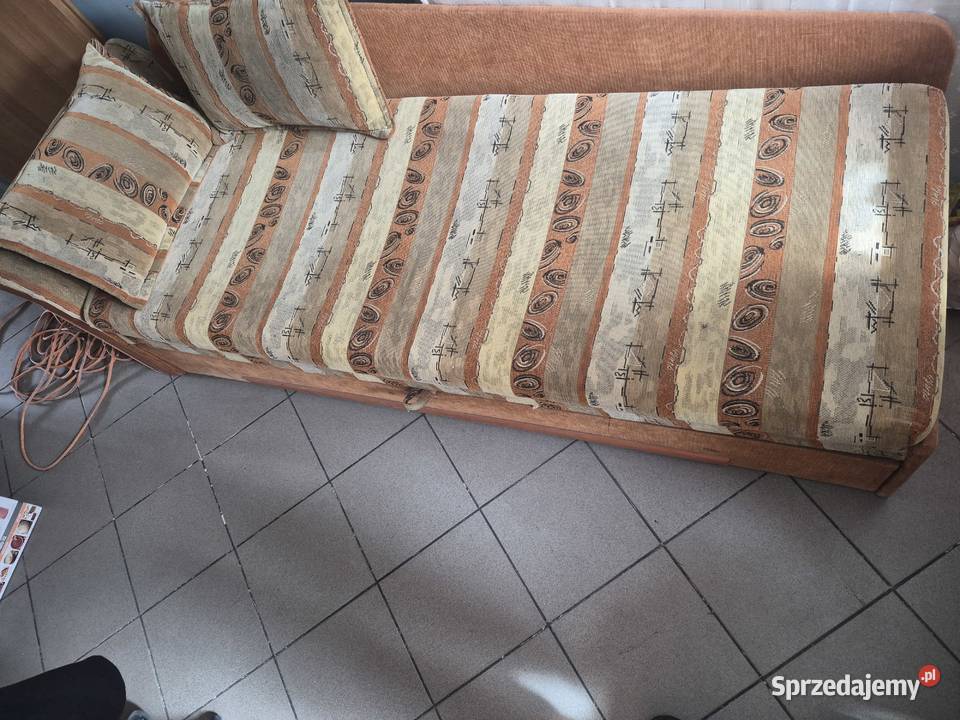 Rozkładana sofa z pojemnikiem na pościel Łomża sprzedam