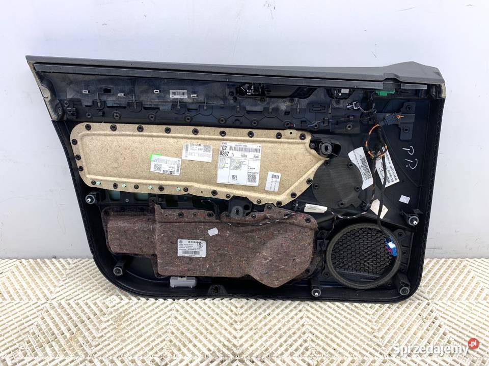 BOCZEK DRZWI PRAWY PRZÓD VW PASSAT B8 Kombi osobowe sprzedam
