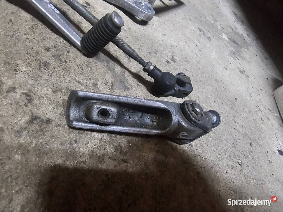 Kawasaki ZXR 750 set lewy podnóżek wajcha cięgno Jelenia Góra