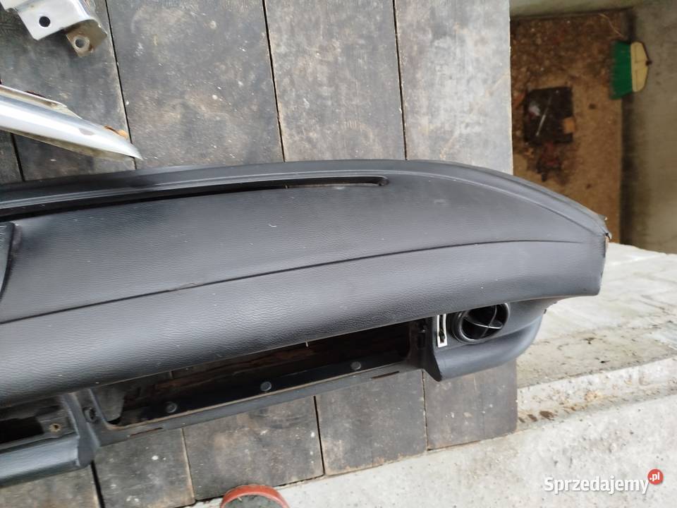 Mercedes W115 deska rozdzielcza kokpit konsola Konopiska