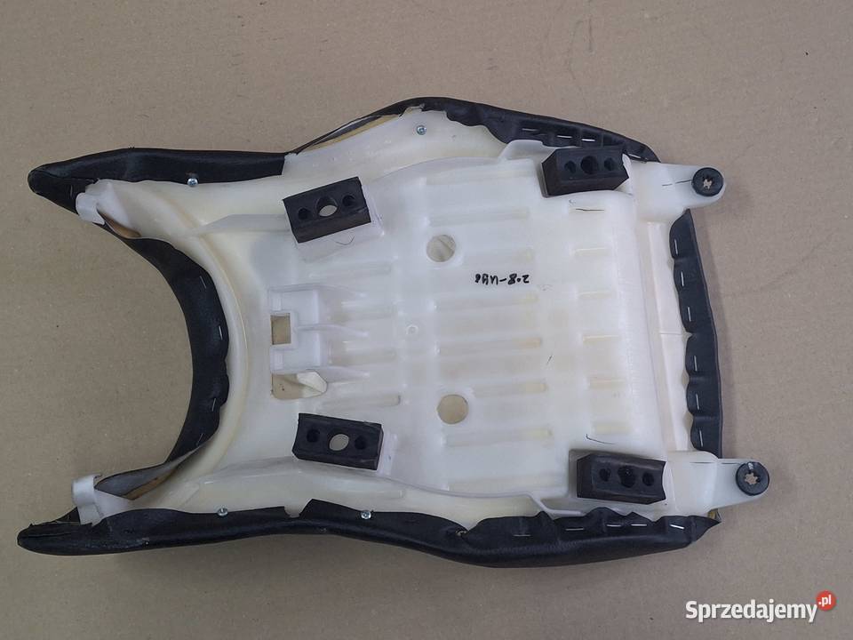 HONDA CBF 125 KANAPA FOTEL SIEDZENIE SIEDZISKO Bieleń