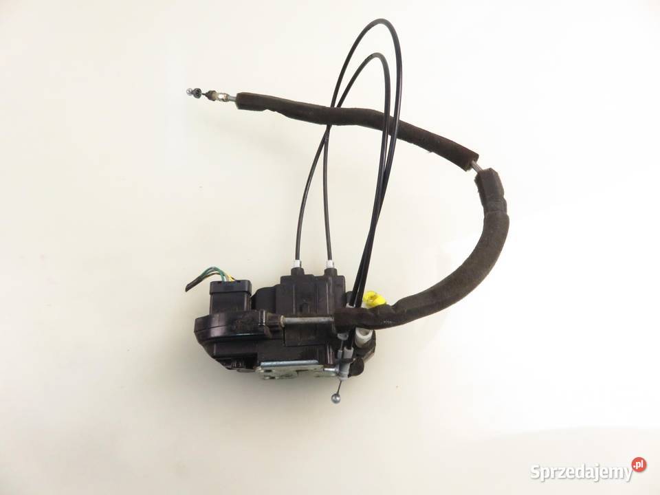 ZAMEK LEWY PRZEDNI NISSAN VERSA I