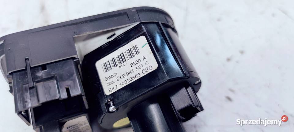 WŁĄCZNIK ŚWIATEŁ AUDI A1 8X 8X2941531S UK Przystajń sprzedam