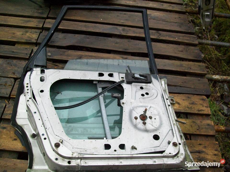 Audi 100 C3 Sedan Cygaro Drzwi tylne lewe lewy mazowieckie sprzedam