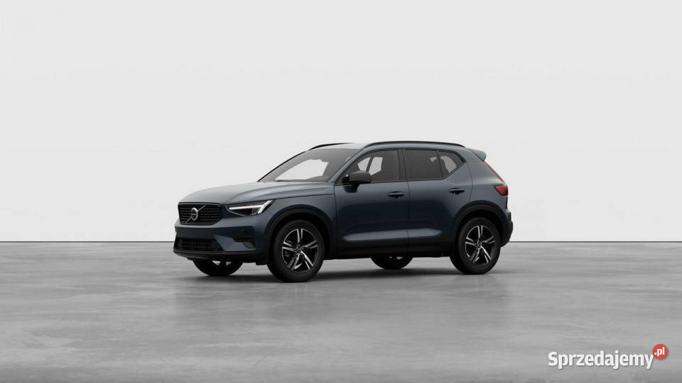 Volvo XC 40 Plus Dark B3 Mild Hybrid Benzyna