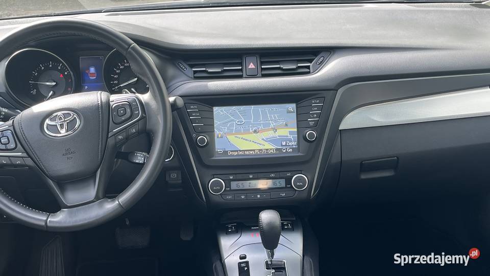 Toyota Avensis 18 Automat Combi Executive Szczecin