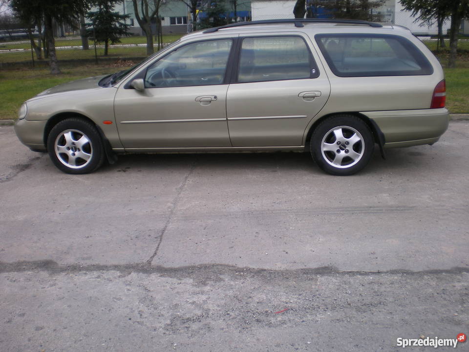 Ford Mondeo Mk2 20 benzyna kombi Ghia 1999r autoalarm sprzedam
