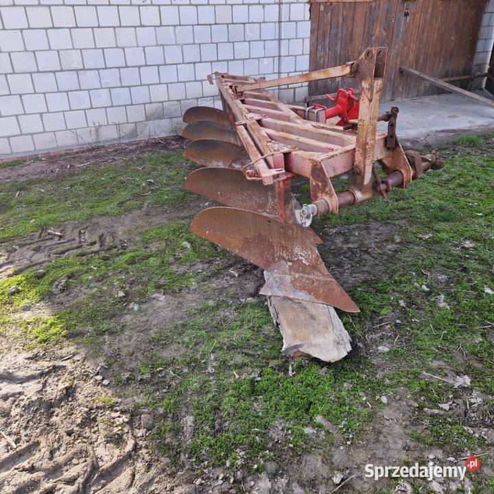 Pług 5skibowy nieuszkodzony Uchanie sprzedam