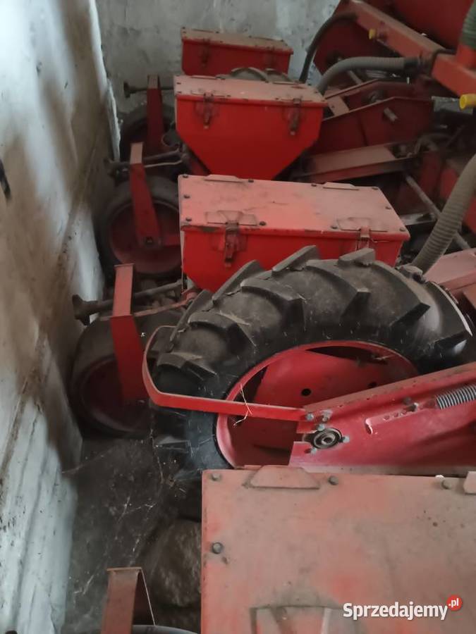 Sprzedam siewnik do kukurydzy Becker Belarus łódzkie Teofilki