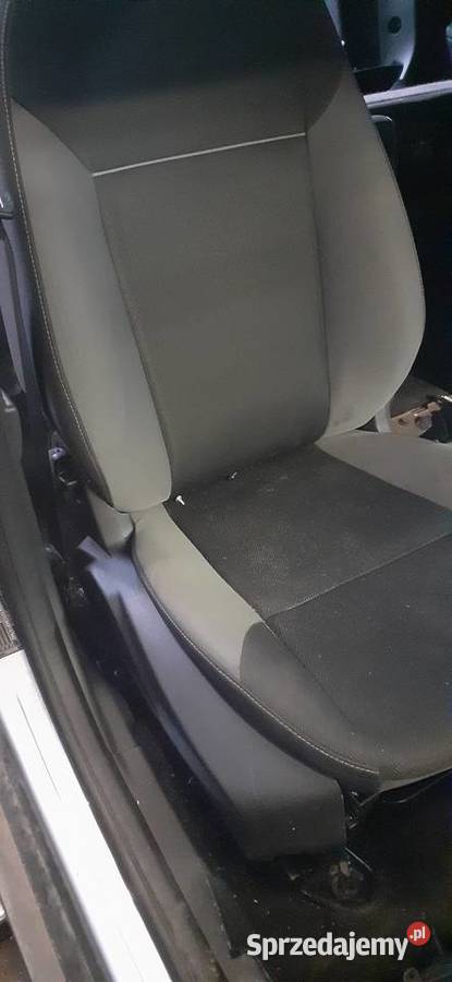 Podsufitka HATCHBACK Ford Focus fotele Nisko
