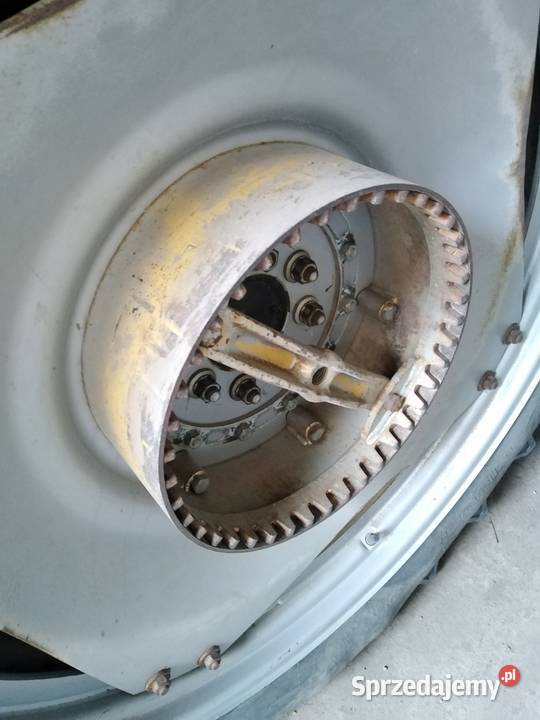 Sprzegi kół blizniaczych nieuszkodzony Maszyny rolnicze Słupca sprzedam