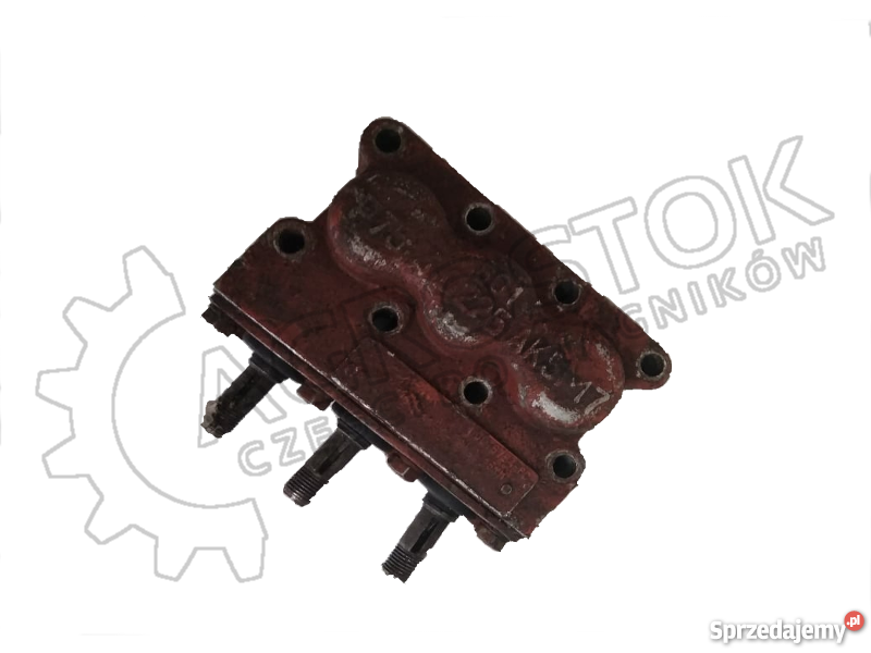 Pokrywa rozdzielacza dźwignia 3 sekcje MTZ DT lubelskie Parczew