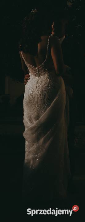 Suknia ślubna z trenem bogato zdobiona Oxford Tarnów sprzedam