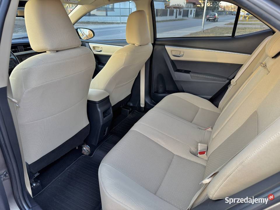 Toyota Corolla 16 benzyna salon jasne wnętrze nieuszkodzony Corolla Radzymin