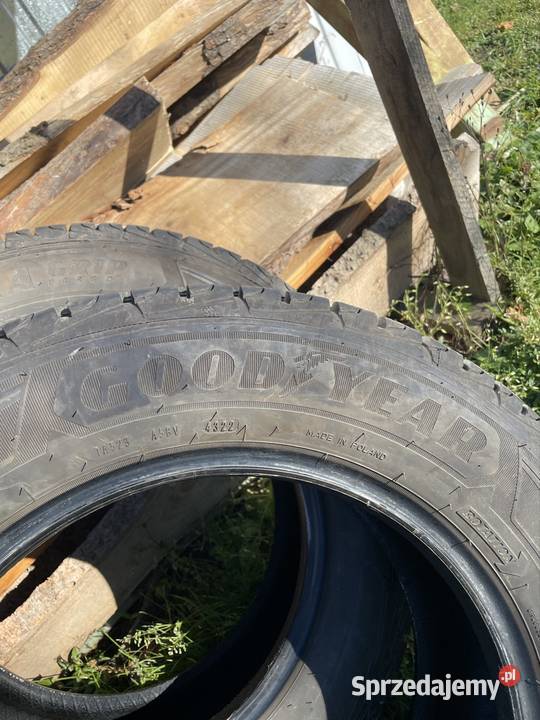 Opony zimowe 205 65 16c