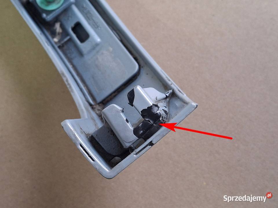 MASERATI GRECALE LISTWA NAKŁADKA BŁOTNIKA LEWY Bieleń