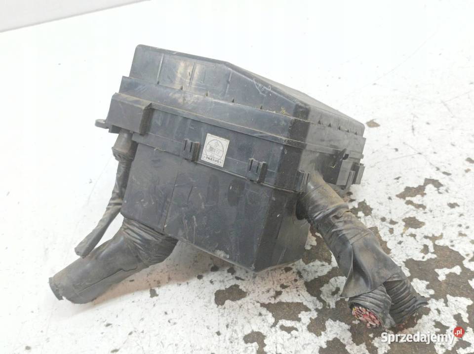 SKRZYNKA BEZPIECZNIKÓW 20 D 140 Mitsubishi świętokrzyskie