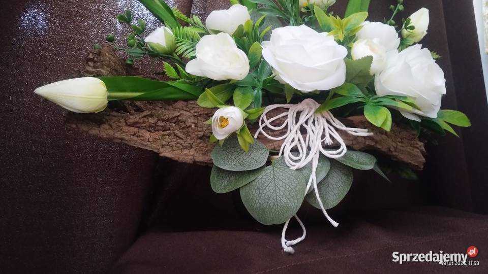 Kompozycja obciążona długość 50 wysokość 40 Kompozycje kwiatowe małopolskie Koszyce