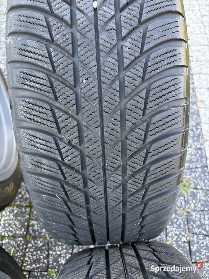 22545r18 bridgestone blizzak lm001 225 Kolonia Lesiów sprzedam