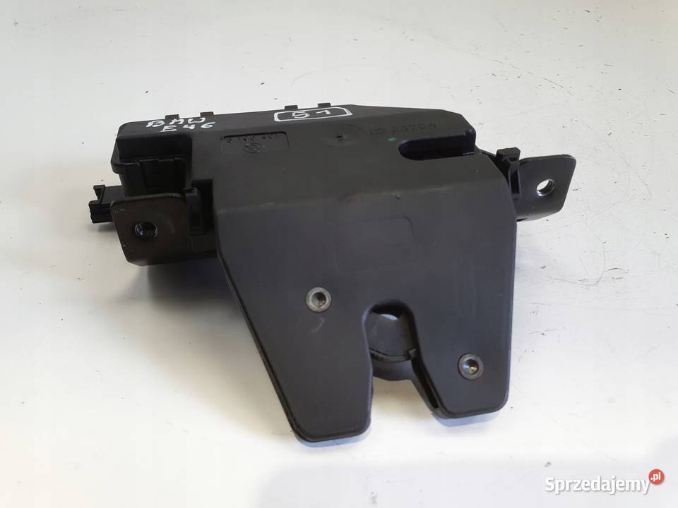 BMW E46 E90 E91 ZAMEK KLAPY BAGAŻNIKA 8196401 Karoseria