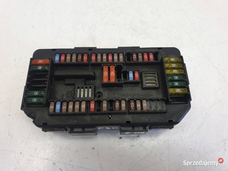 BMW F30 20 D SKRZYNKA BEZPIECZNIKÓW moduł BSI Skrzynki bezpieczników
