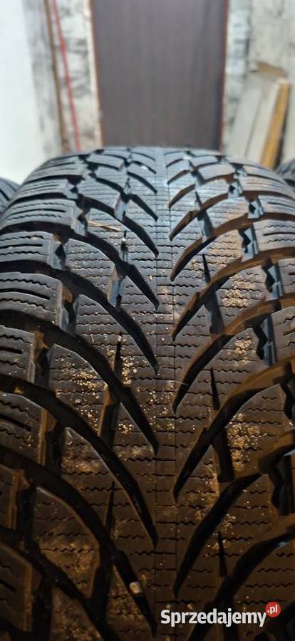 22560R18 Nokian bieżnik 4x7mm produkcji 4220 Ignasin