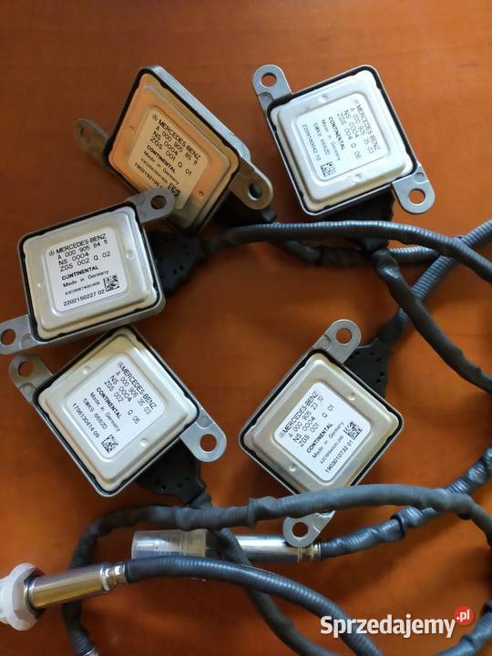 Czujnik Nox Mercedes A0009051512 A0009053606 dostawcze Radom sprzedam