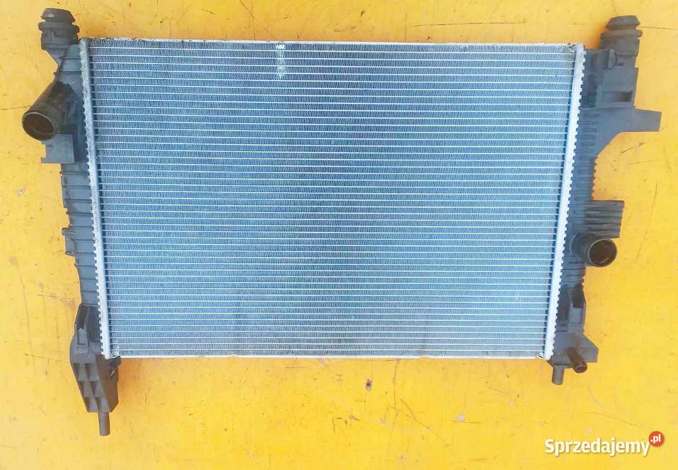 FORD KUGA FOKUS C MK3 CHŁODNICA WODY CV618005FA Rok produkcji 2014 Radom