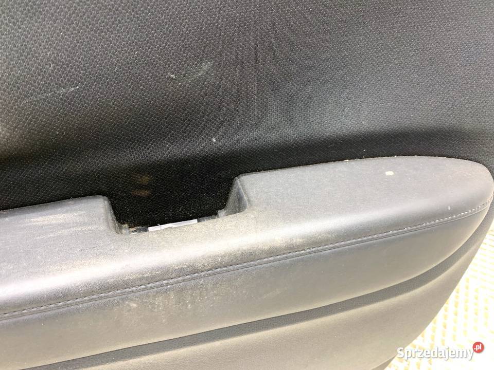 BOCZEK DRZWI PRAWY PRZÓD HONDA HRV Crossover