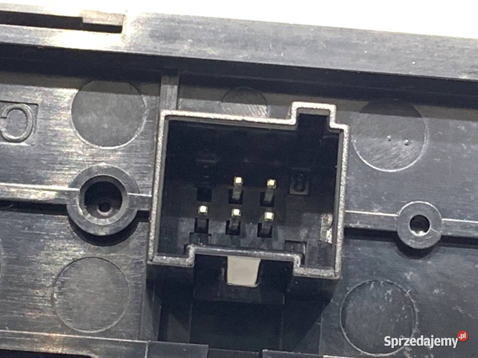 WŁĄCZNIK ŚWIATEŁ AWARYJNYCH FIAT 500 735451108 Panele sterowania, przełączniki