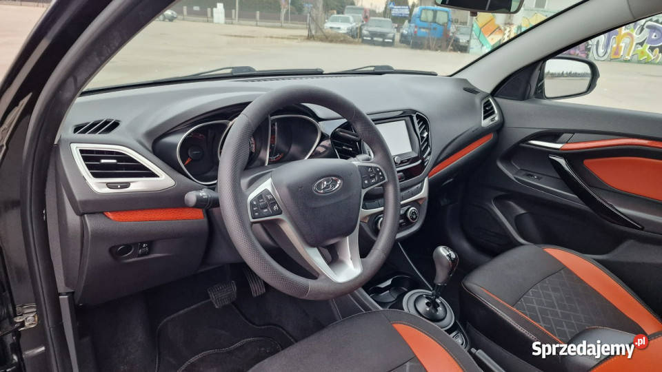Lada Vesta 16i 16V Cross Automat Navi Kamera Łódź