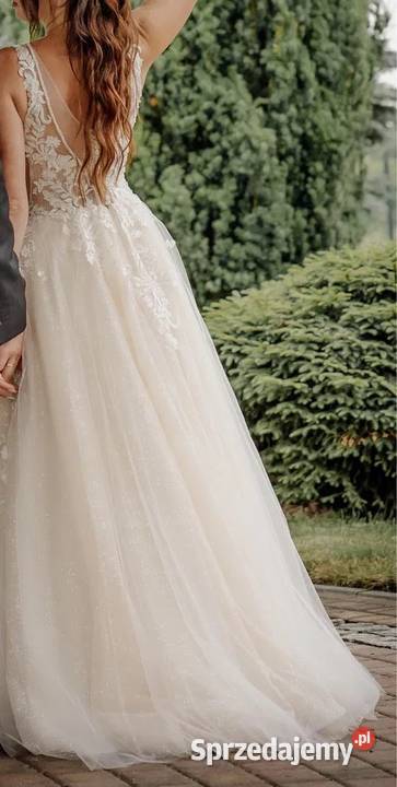 Suknia ślubna w stylu księżniczka Rytwiany