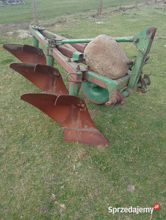 Pług 3 skibowy Grudziądz nieuszkodzony
