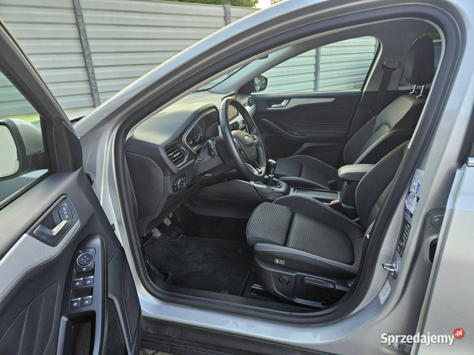 Ford Focus 10 100 niski przebieg NOWY serwis ASO ABS Gdynia