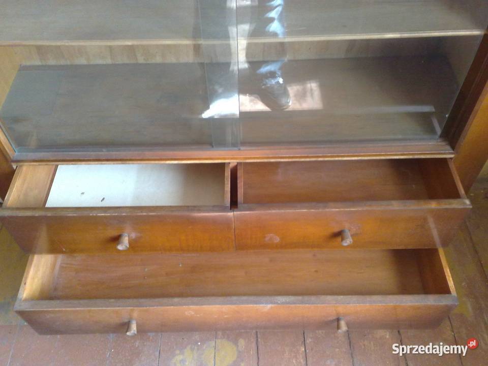 Kredens z okresu PRL stan 125x40x155 Zawiercie sprzedam