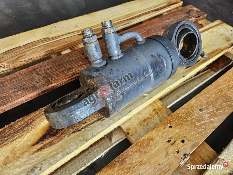 Siłownik FWD Massey Ferguson 8660 8730 Układ kierowniczy i oś przednia Byków sprzedam