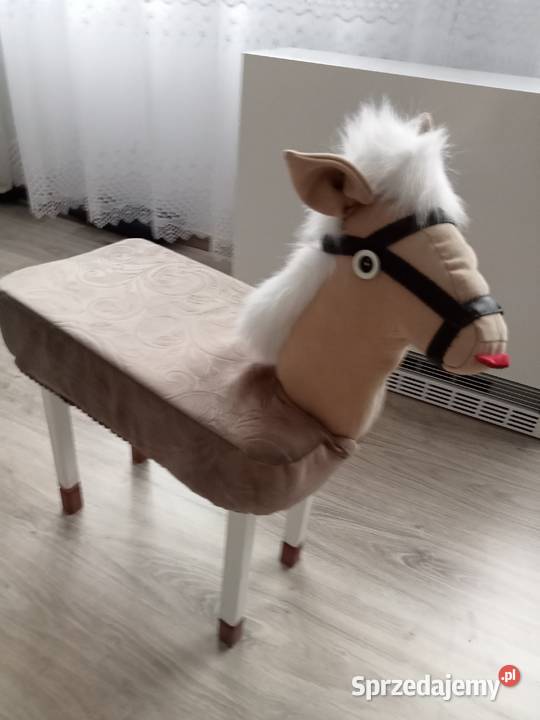 Sprzedam podnóżki i pufę 40cm Pufy i podnóżki Szczecinek