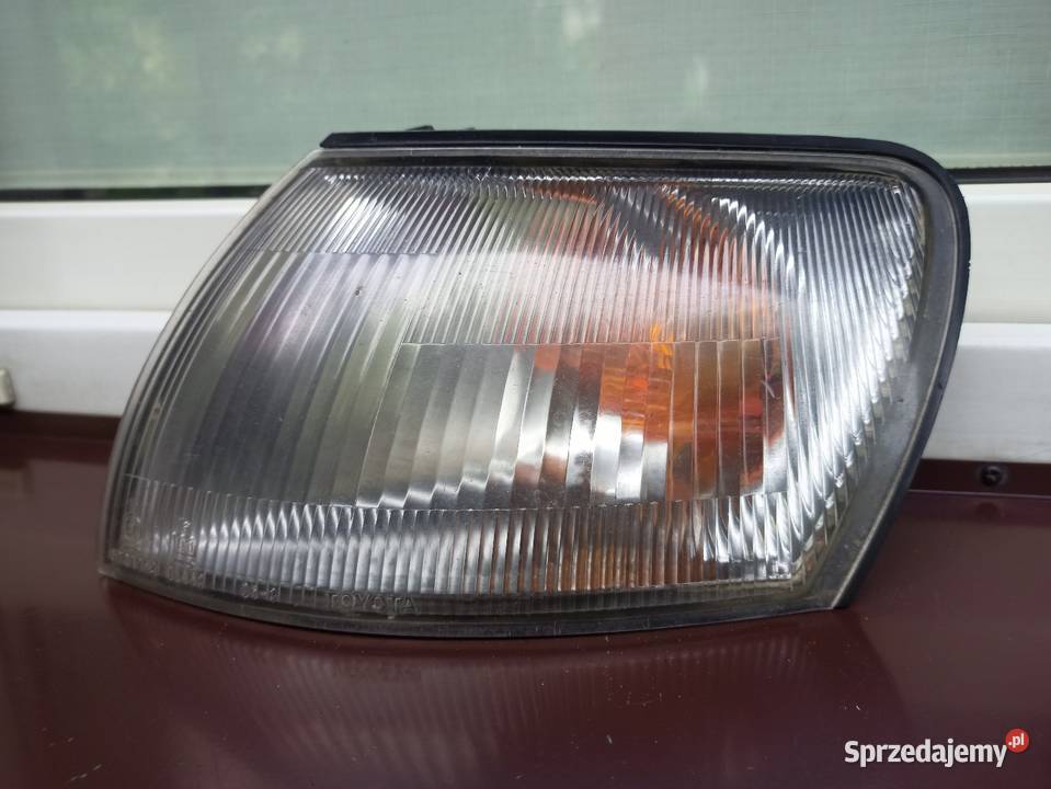 Toyota Carina E kierunkowskaz kierunek migacz Sieradz